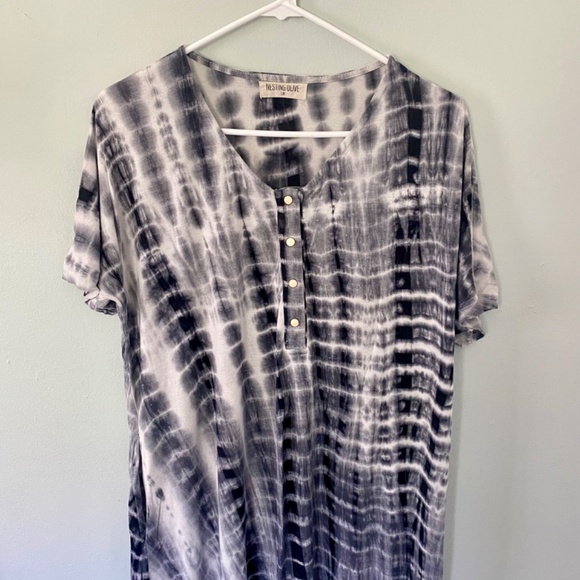 Nesting Olive S/M House Dress - Picture 4 of 4